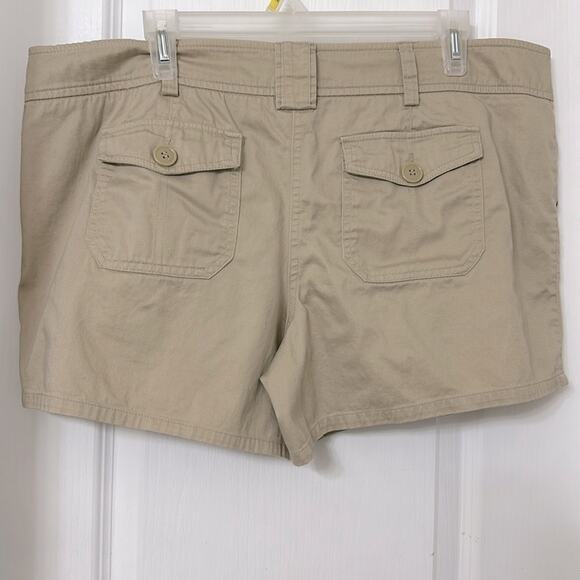 Chelsea Taylor khaki shorts size 14 - Picture 5 of 5